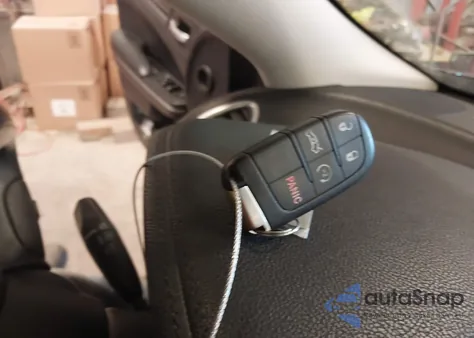 2015 Chrysler 300 Limited z USA, uszkodzony, nr VIN 2C3CCARG8FH887415